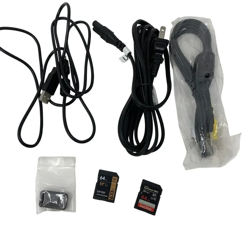 Nikon D7000 16.2 Megapixel Digital SLR Camera W/18-105mm Lens + Accessories